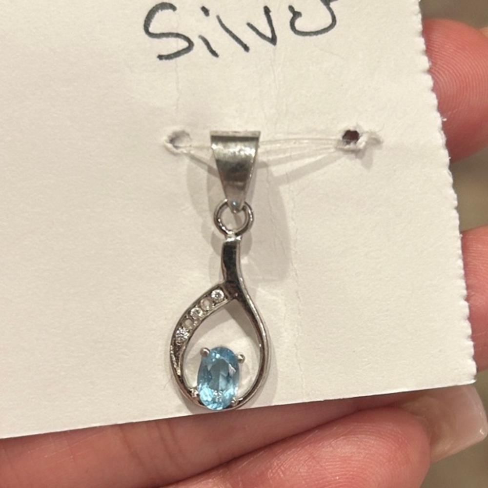 925 Sterling Silver Pendant with Blue Gemstone